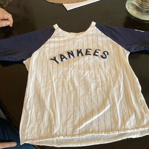 Size medium- Yankee shirt.
